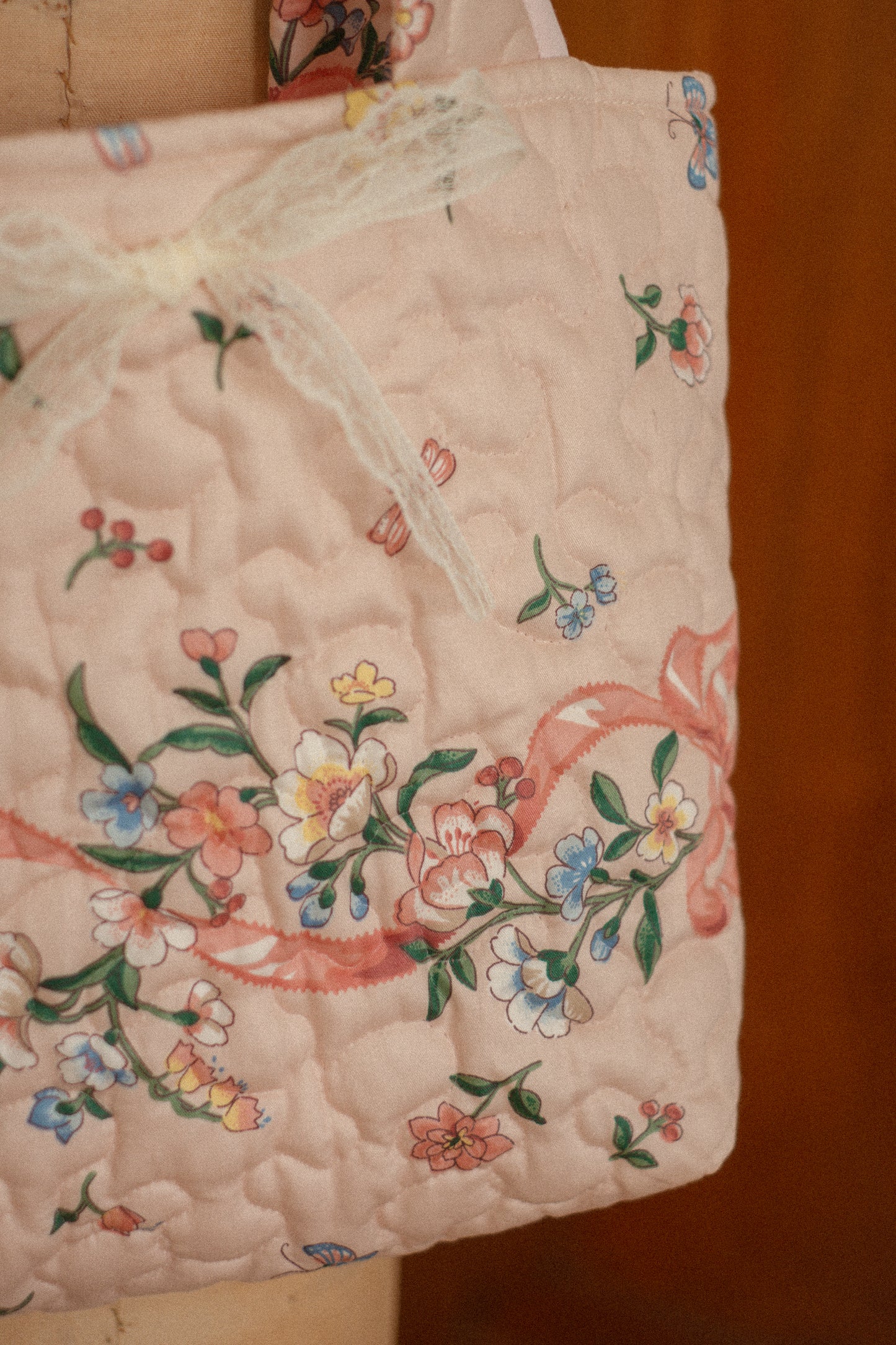 Handmade puffy quilted floral tote - Papillon