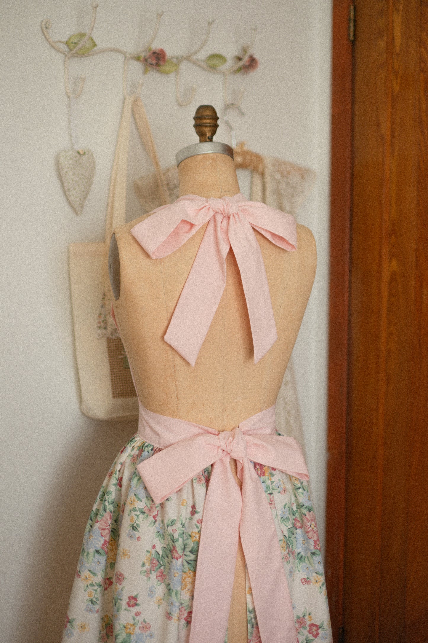 Handmade vintage inspired apron - Pinky Promise