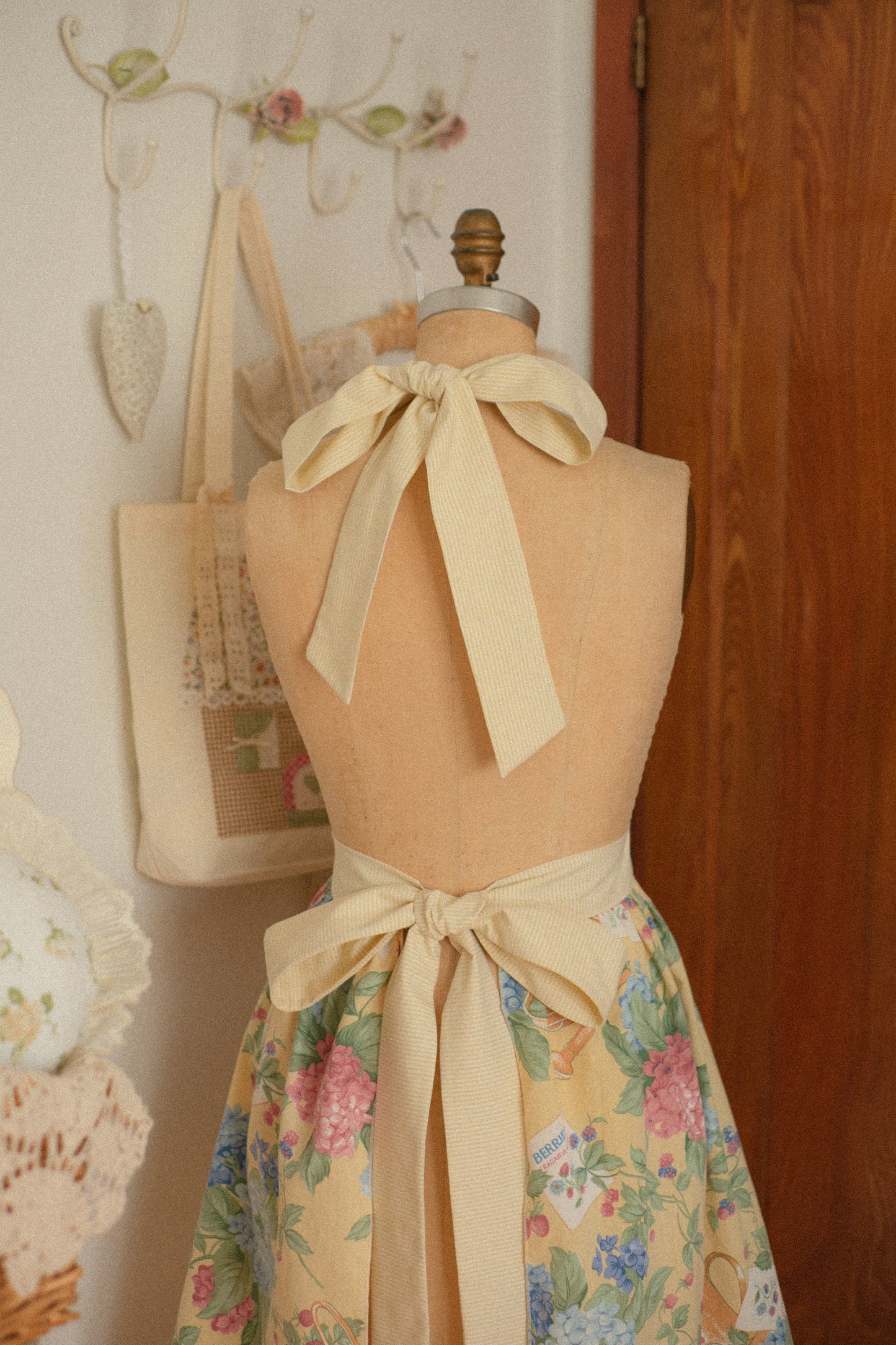 Handmade vintage inspired apron - Spring Garden