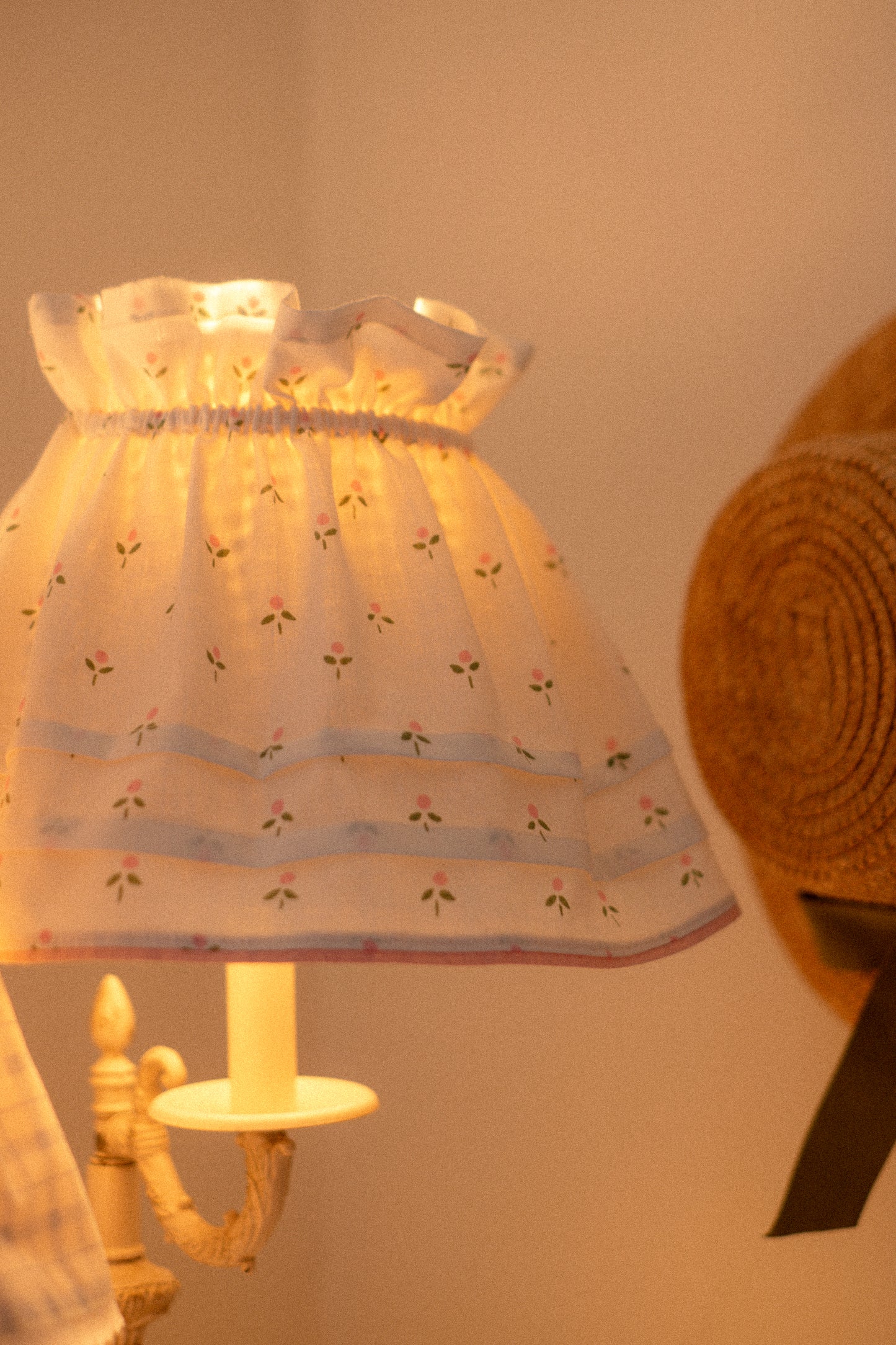 Handmade lampshade cover - Pink Tulip