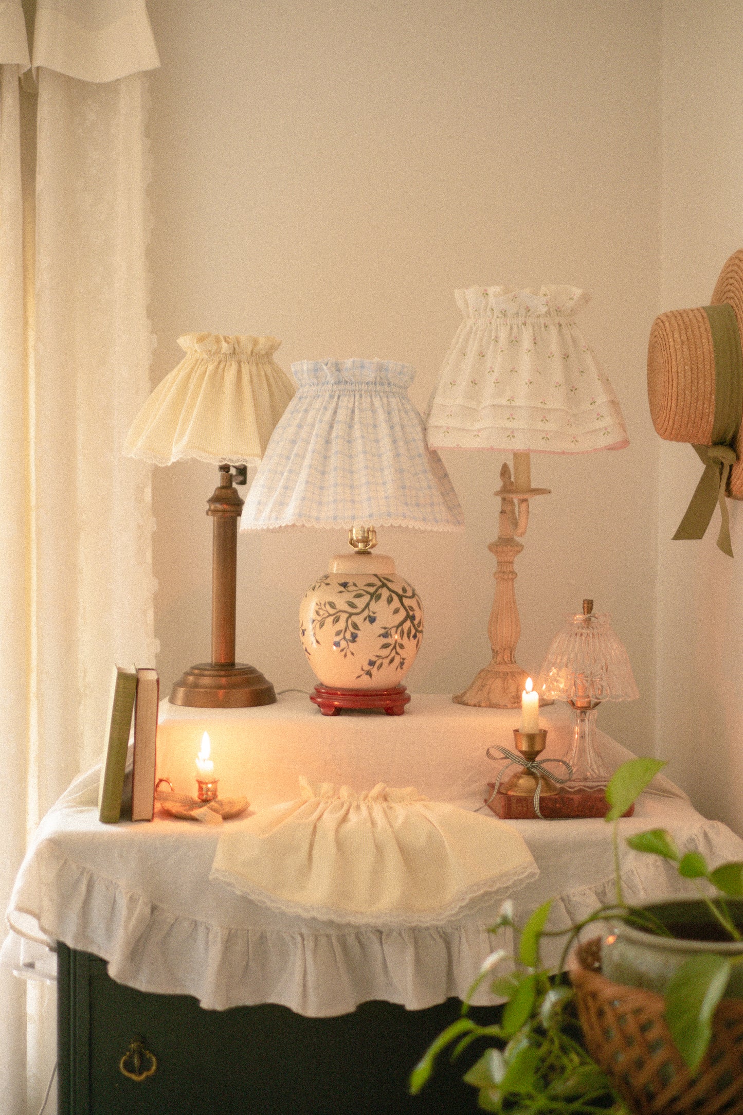 Handmade lampshade cover - Pink Tulip