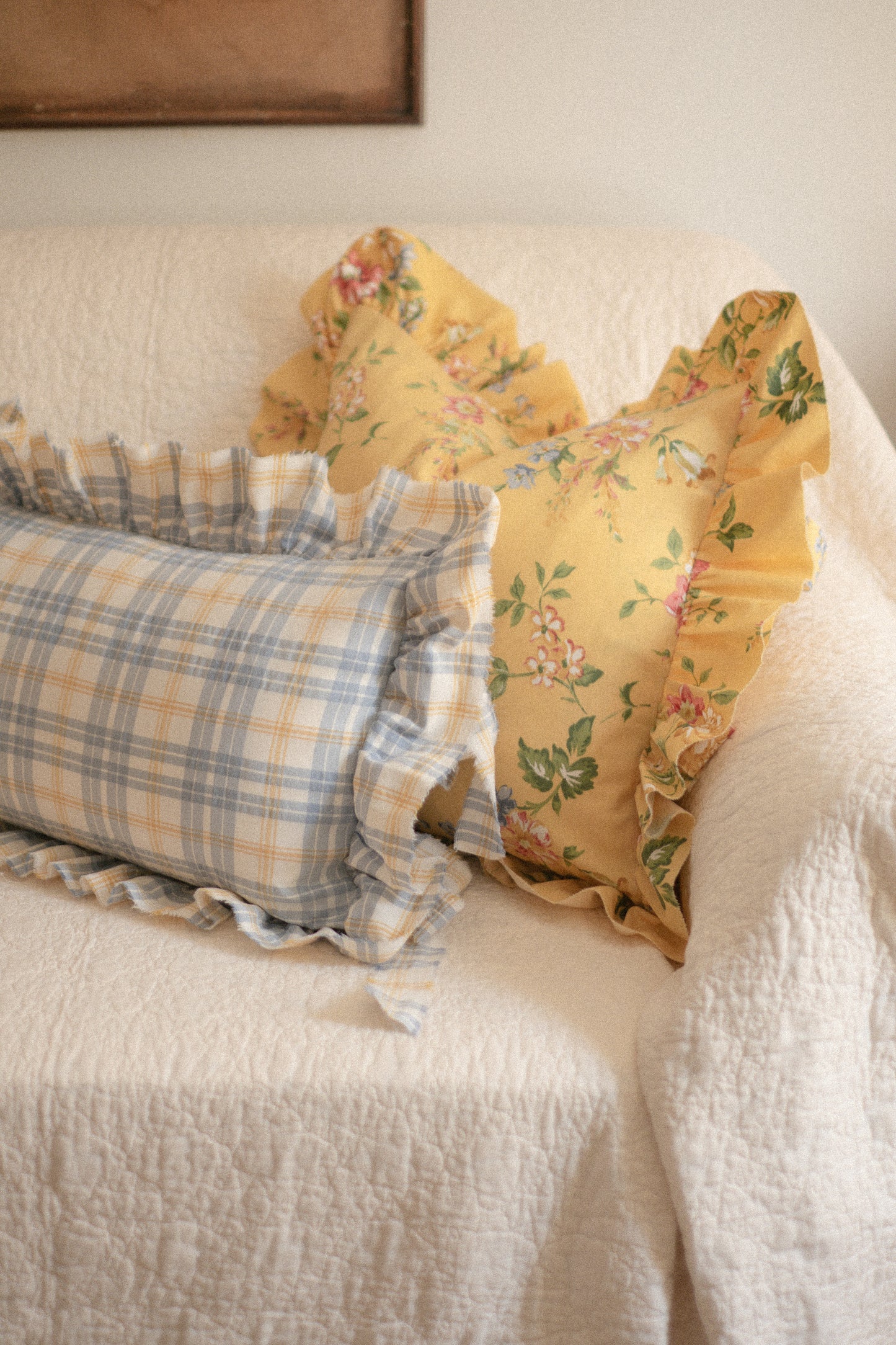 Ruffled ribbon pillow cover - Cottage blue
