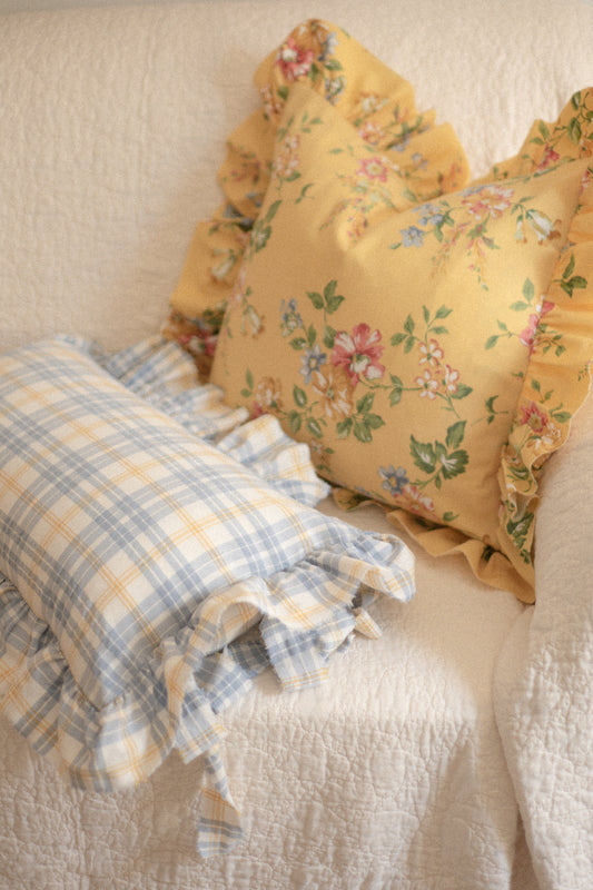Ruffled ribbon pillow cover - Spring blooms