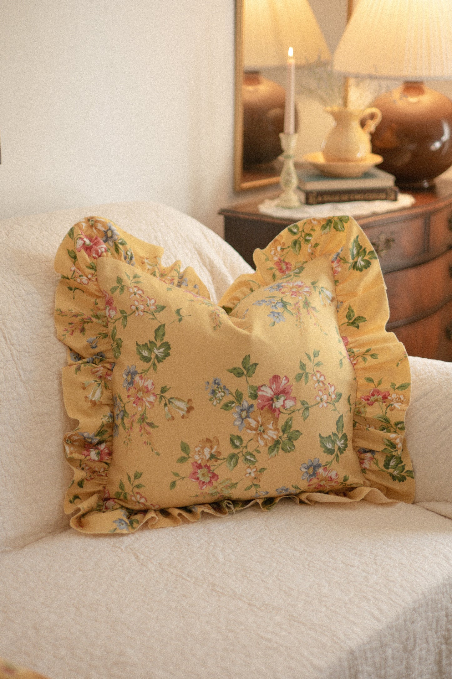 Ruffled ribbon pillow cover - Spring blooms