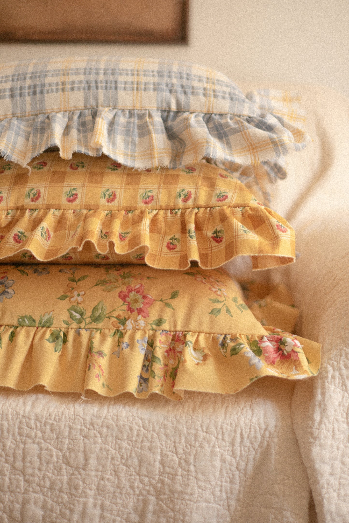 Ruffled ribbon pillow cover - Spring gingham