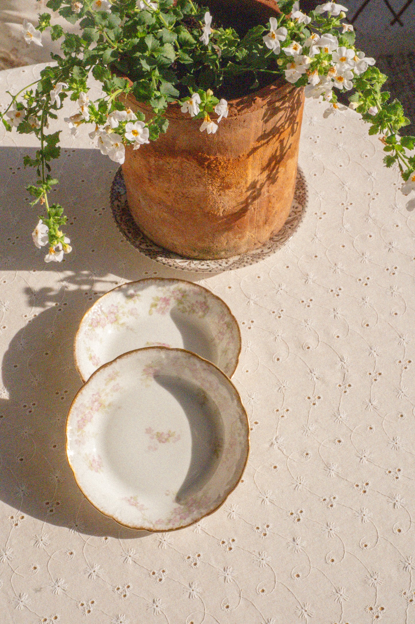 Pair of mini ornate trinket dishes