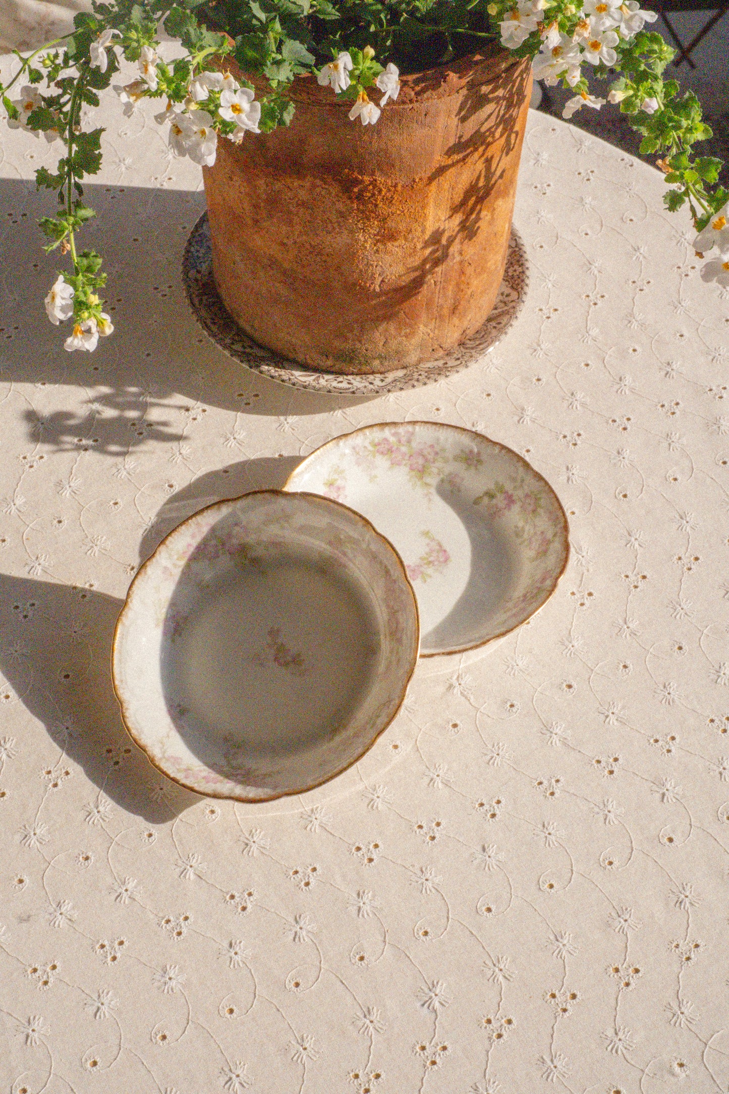 Pair of mini ornate trinket dishes
