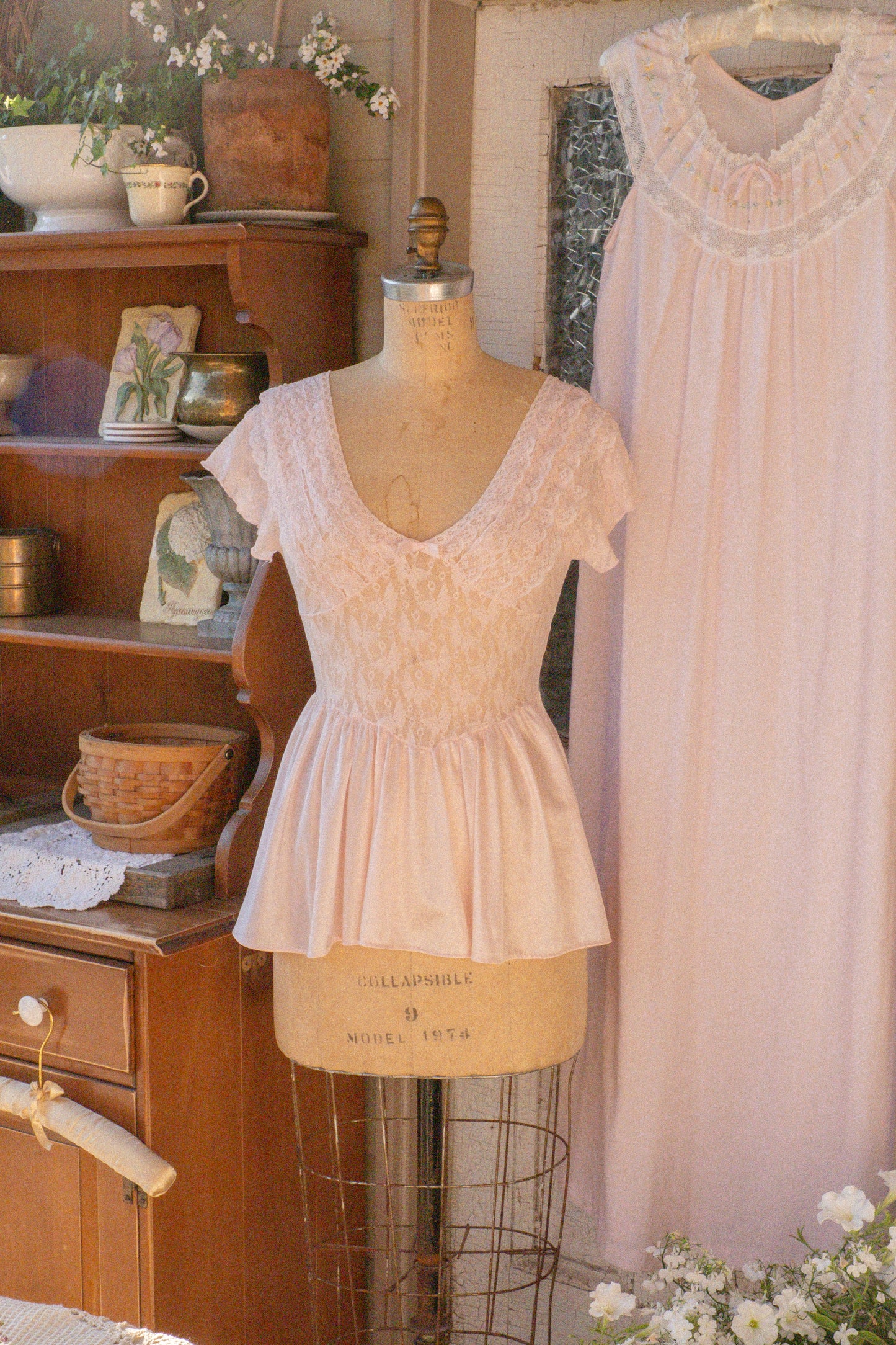 Vintage baby pink lace sleep nighty top