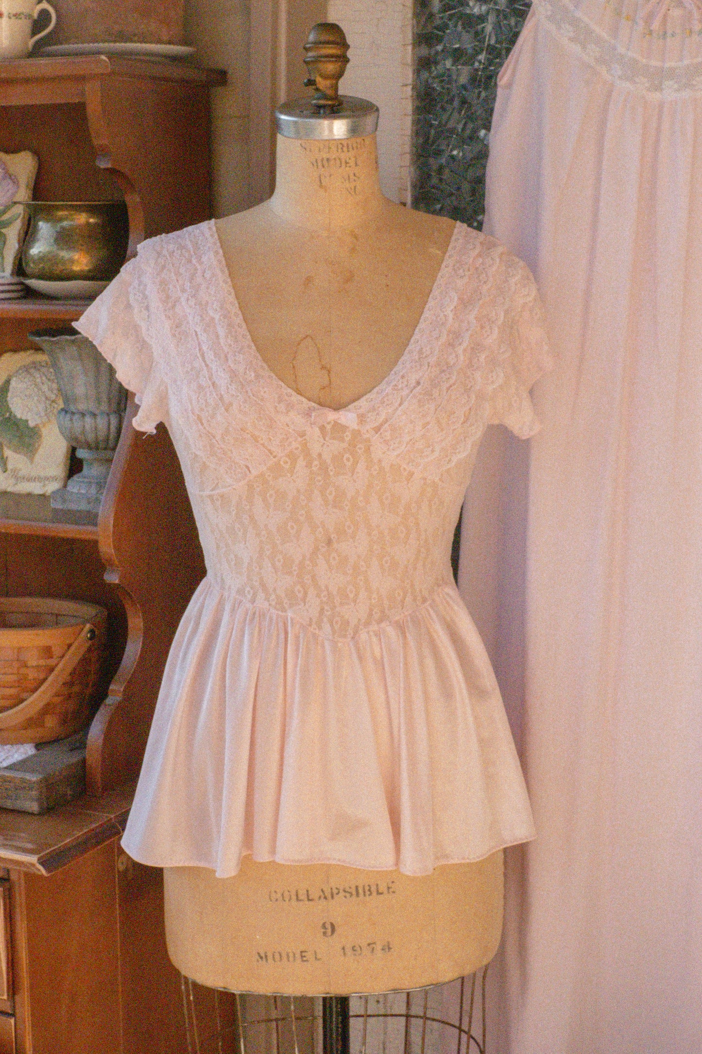 Vintage baby pink lace sleep nighty top
