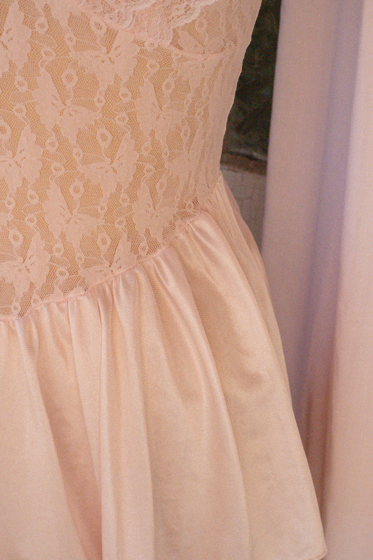 Vintage baby pink lace sleep nighty top