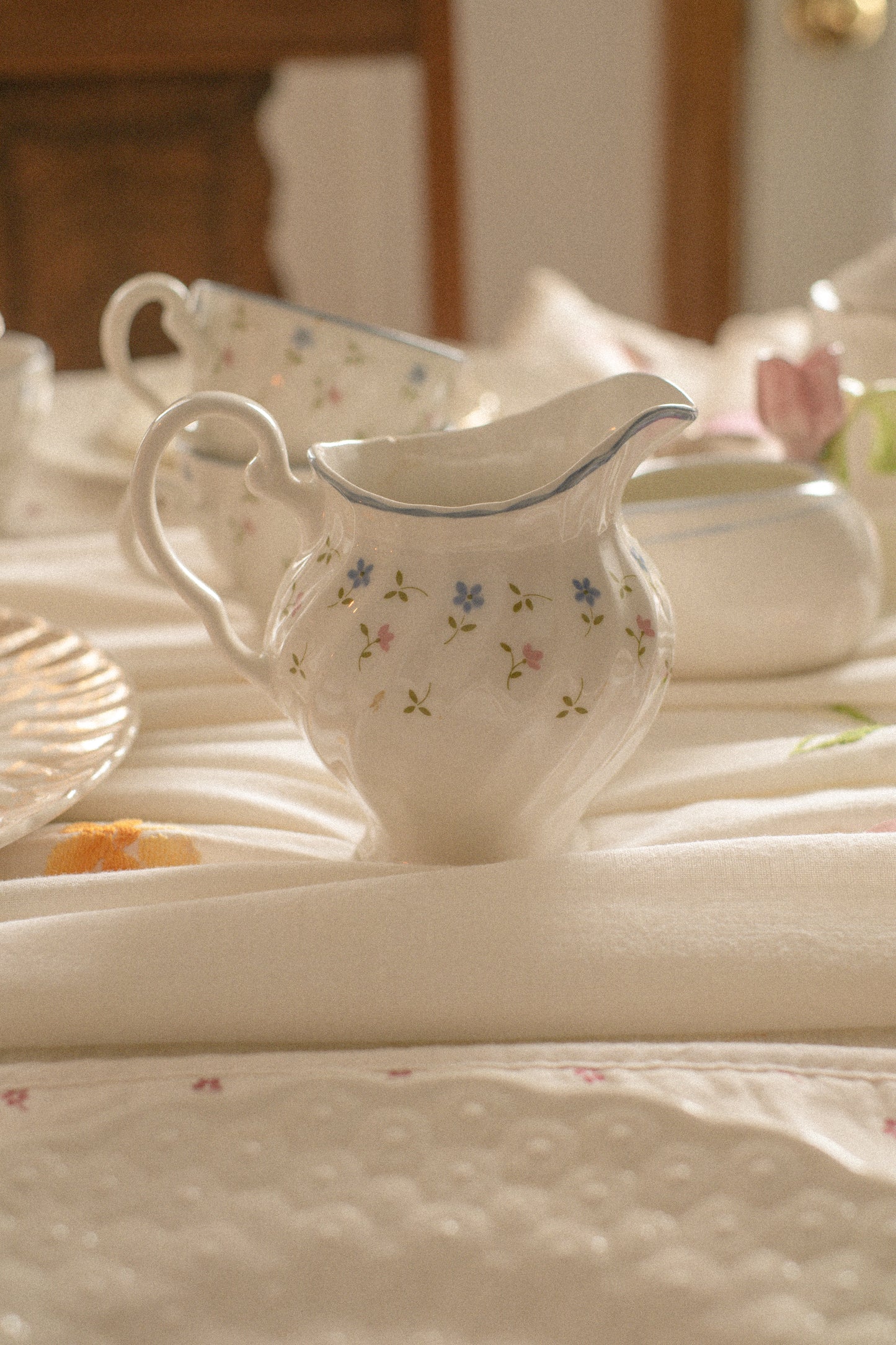 Vintage dainty floral tea set