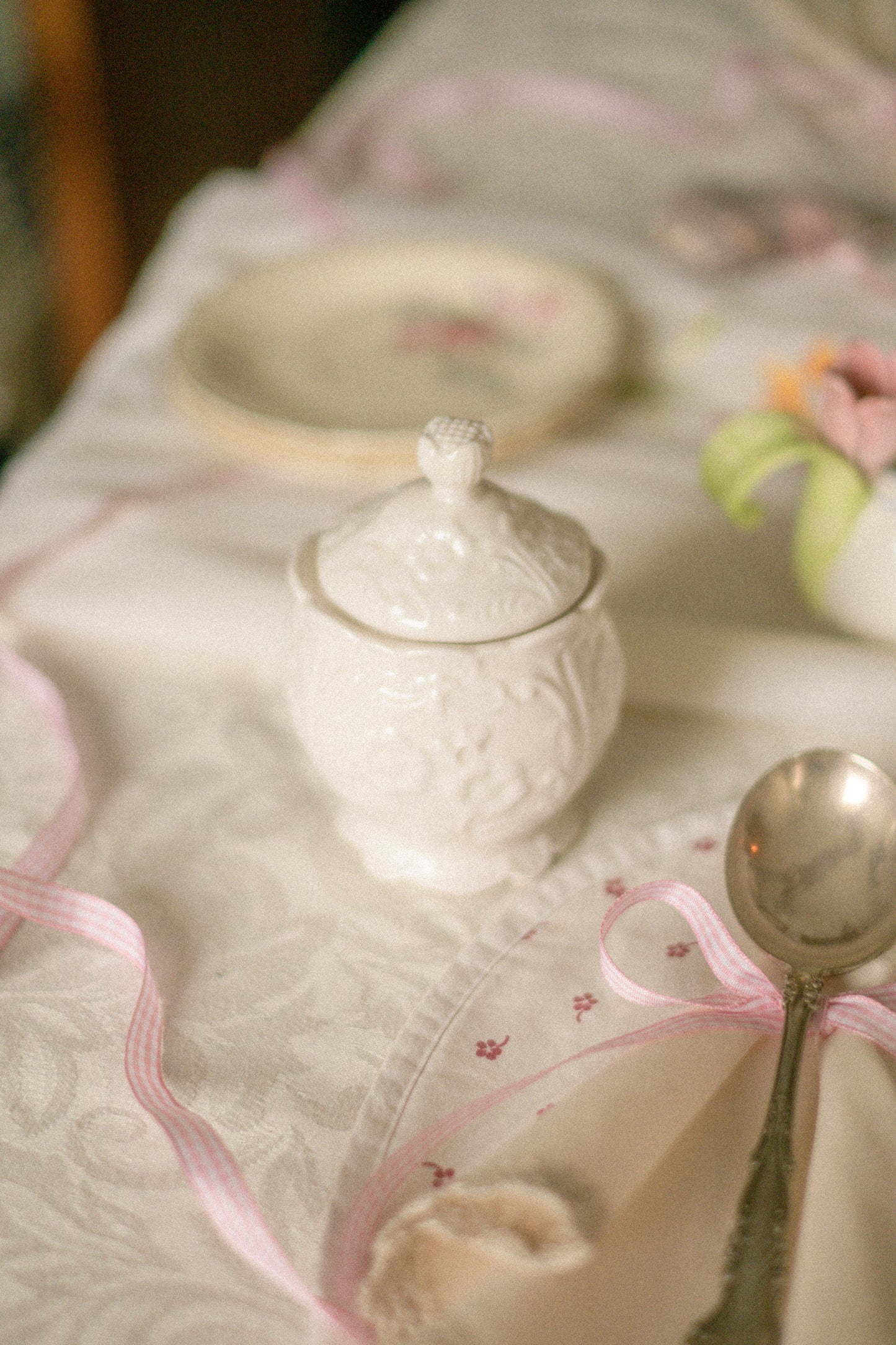 Vintage dainty ceramic trinket sugar dish