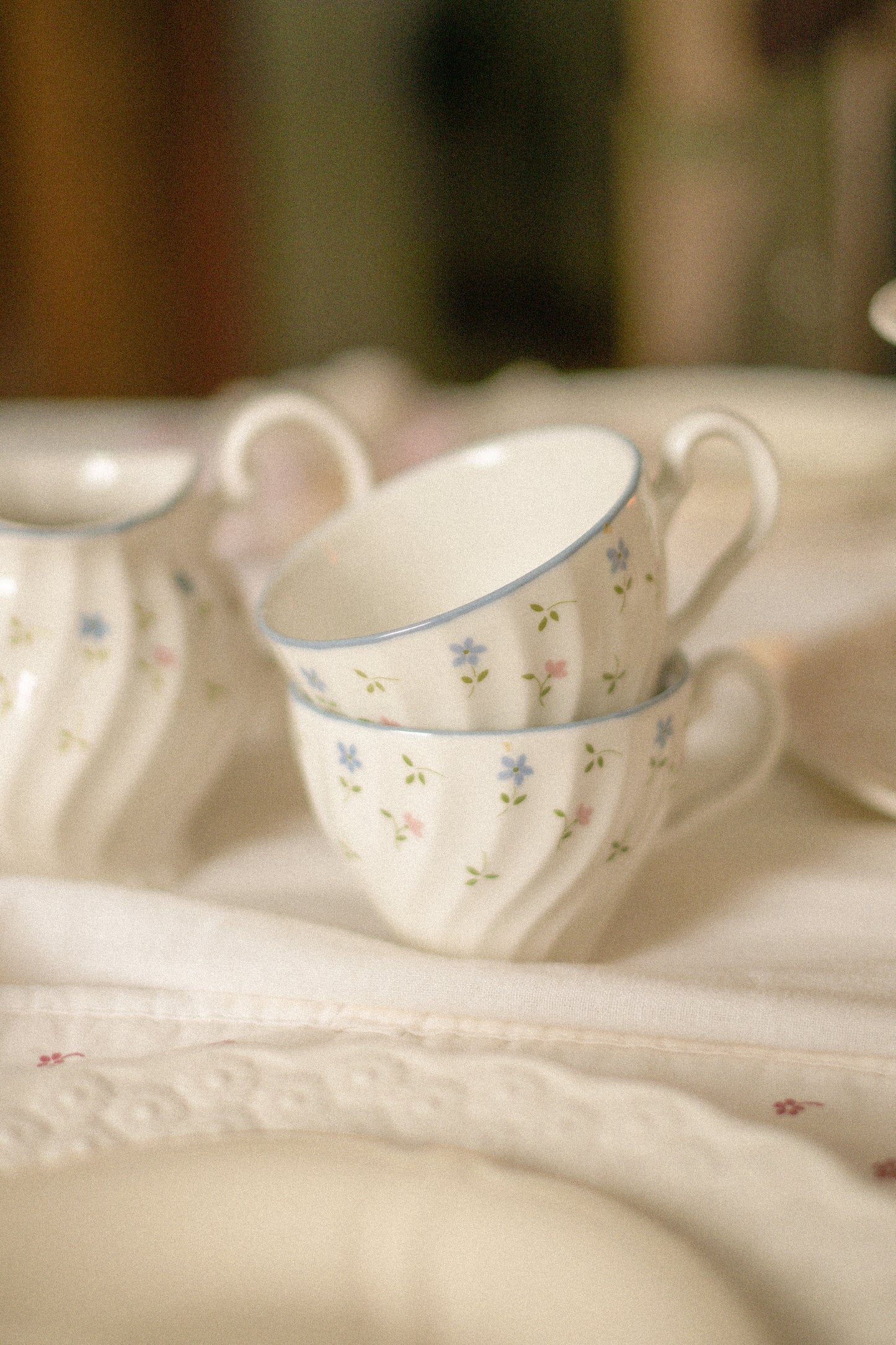 Vintage dainty floral tea set