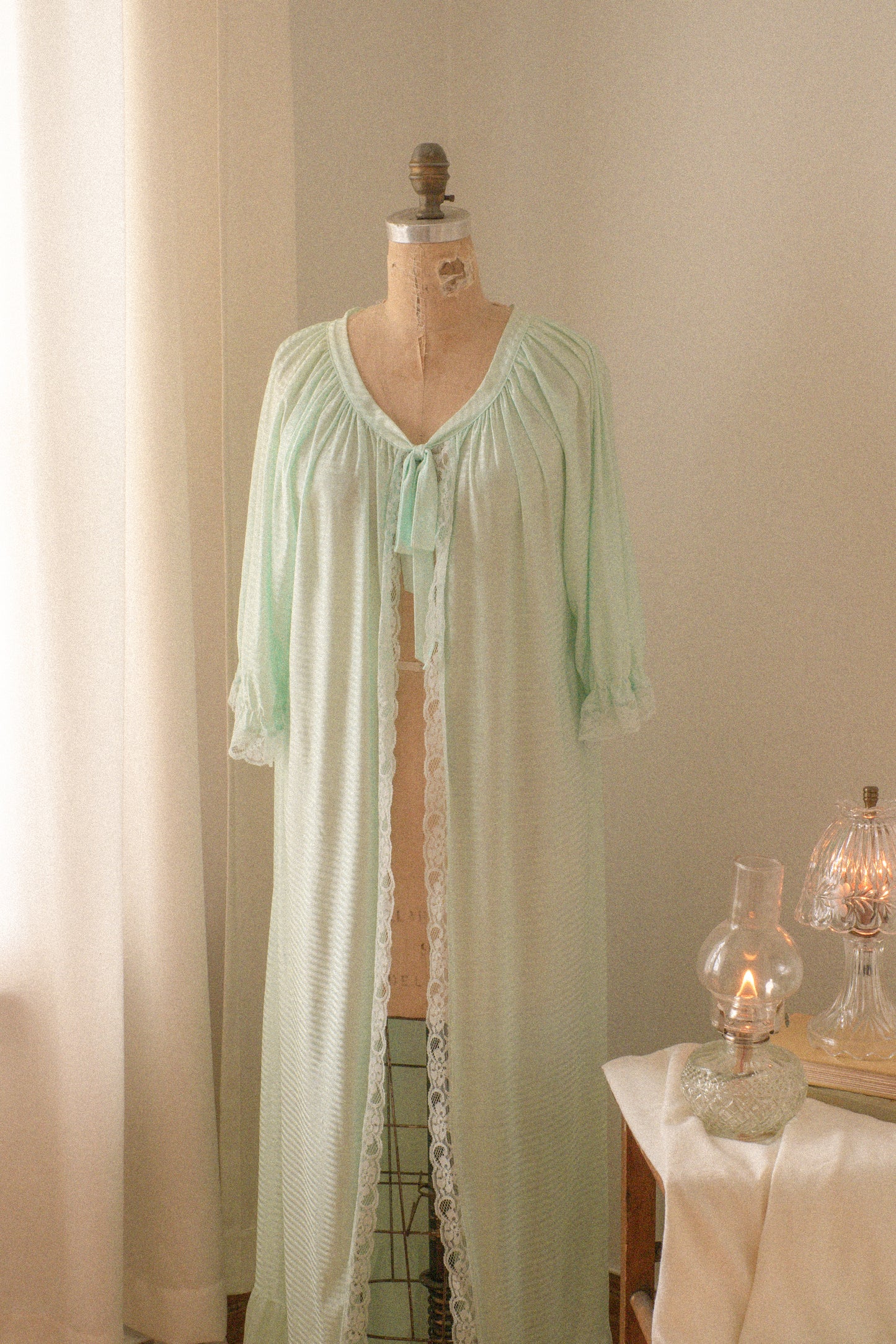 Vintage mint lacey duster