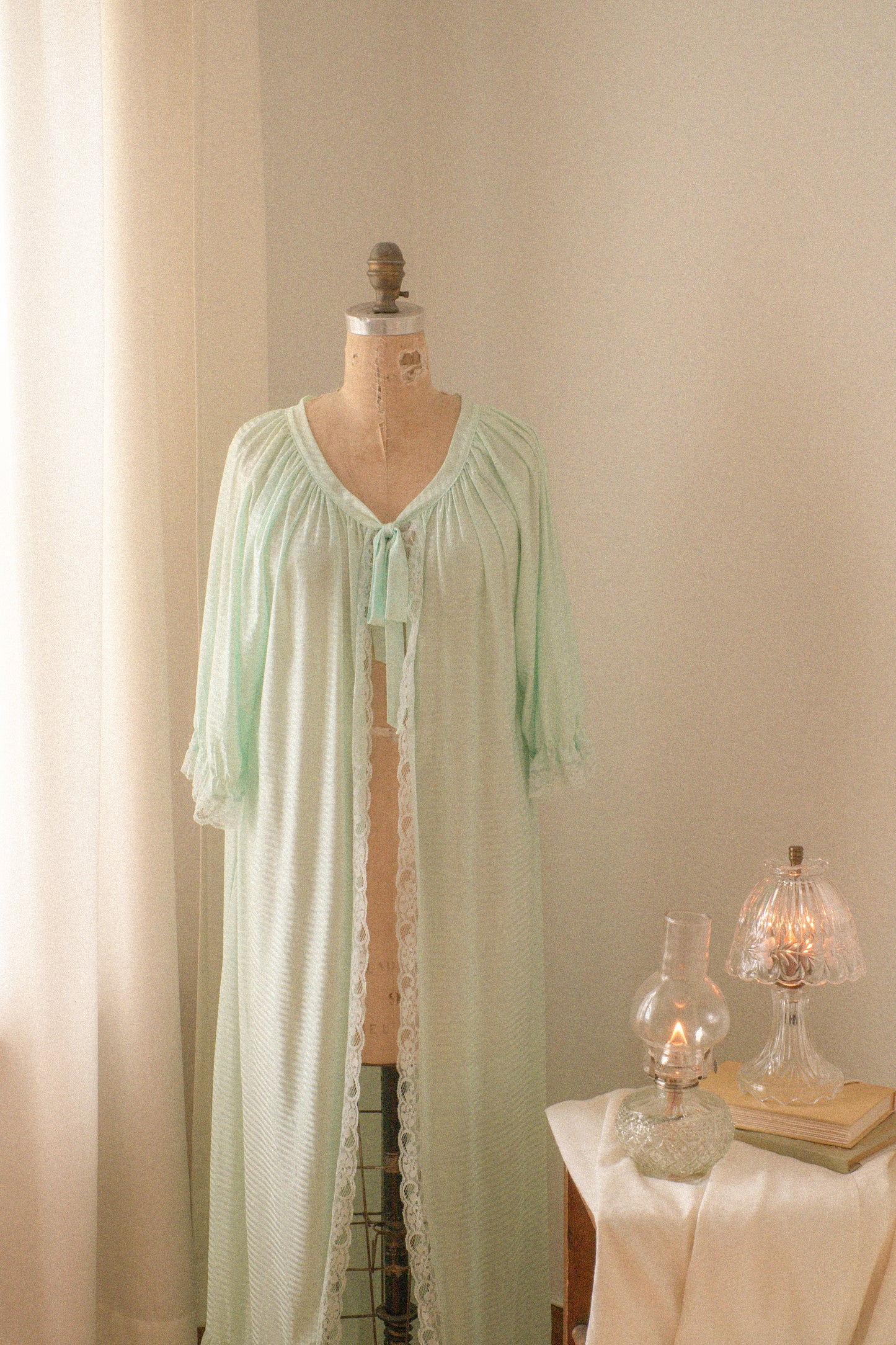 Vintage mint lacey duster