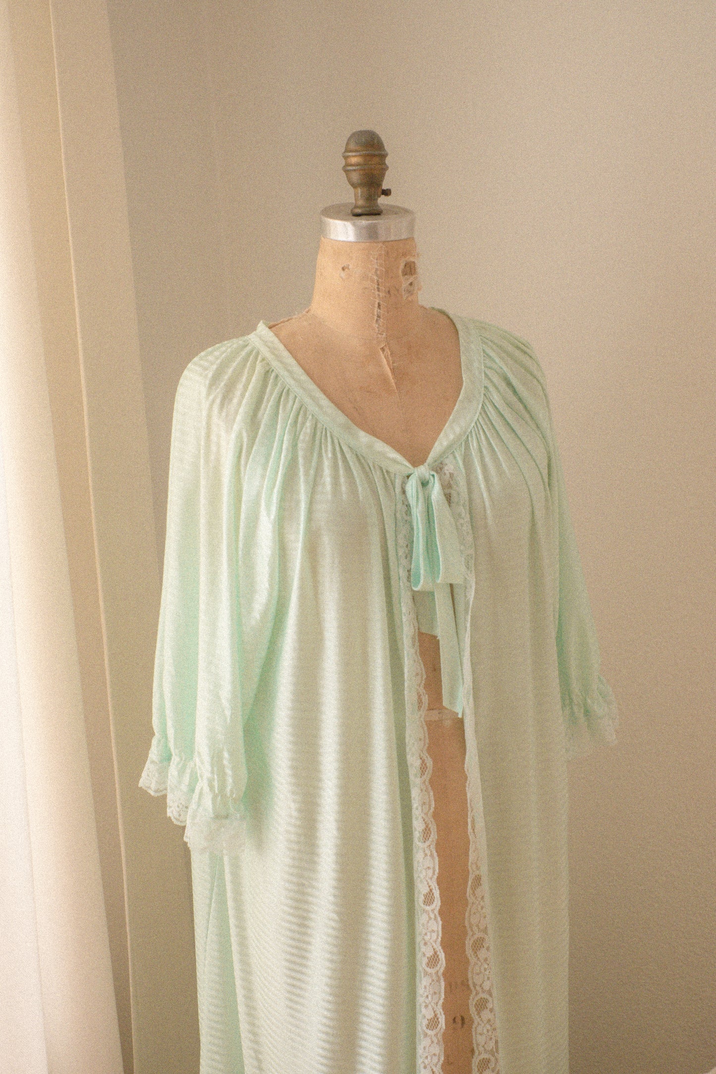 Vintage mint lacey duster