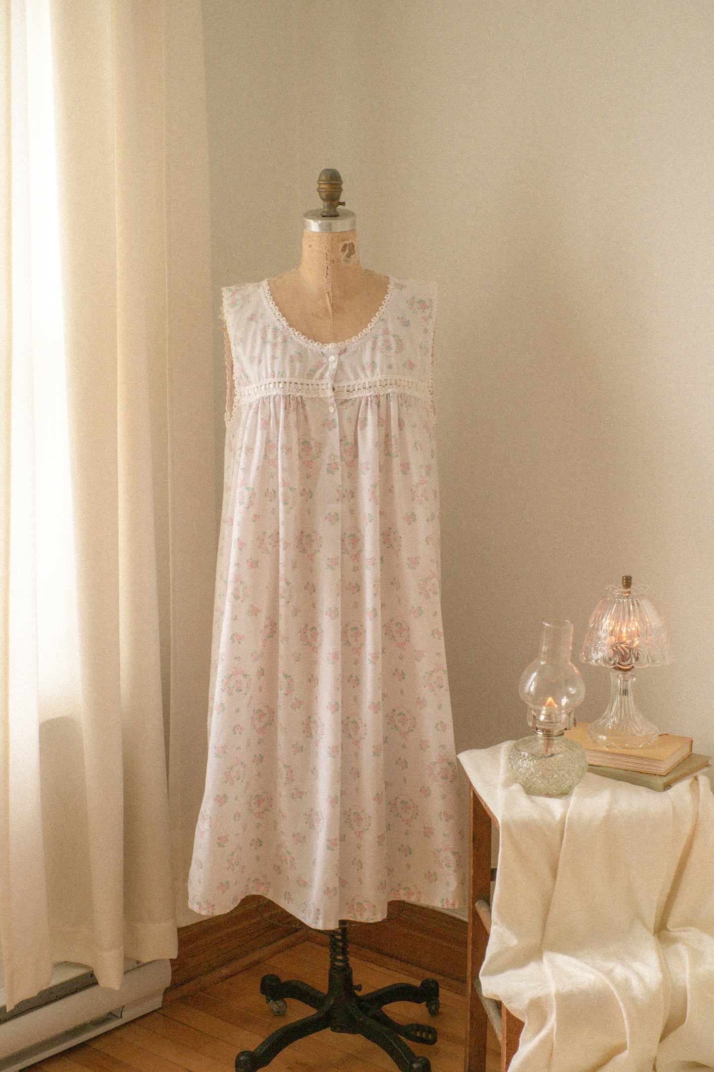 Vintage dainty cotton sleep dress