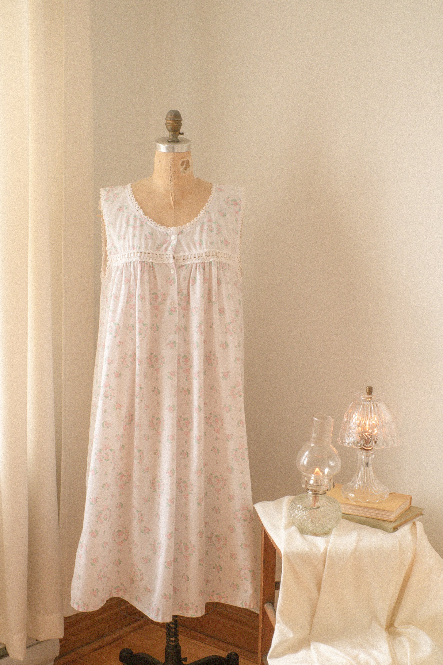 Vintage dainty cotton sleep dress