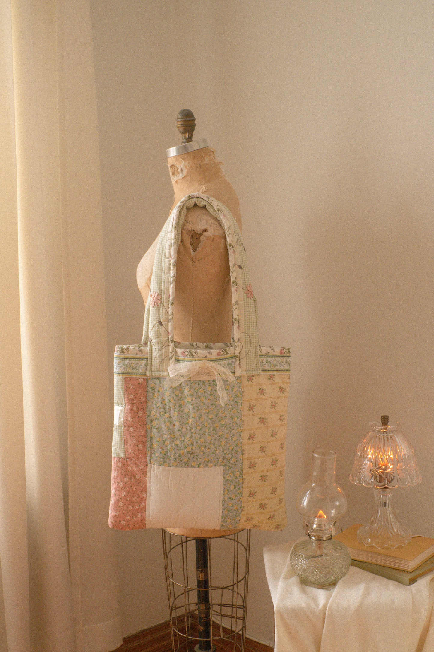 Handmade quilted mini tote bag - cottage