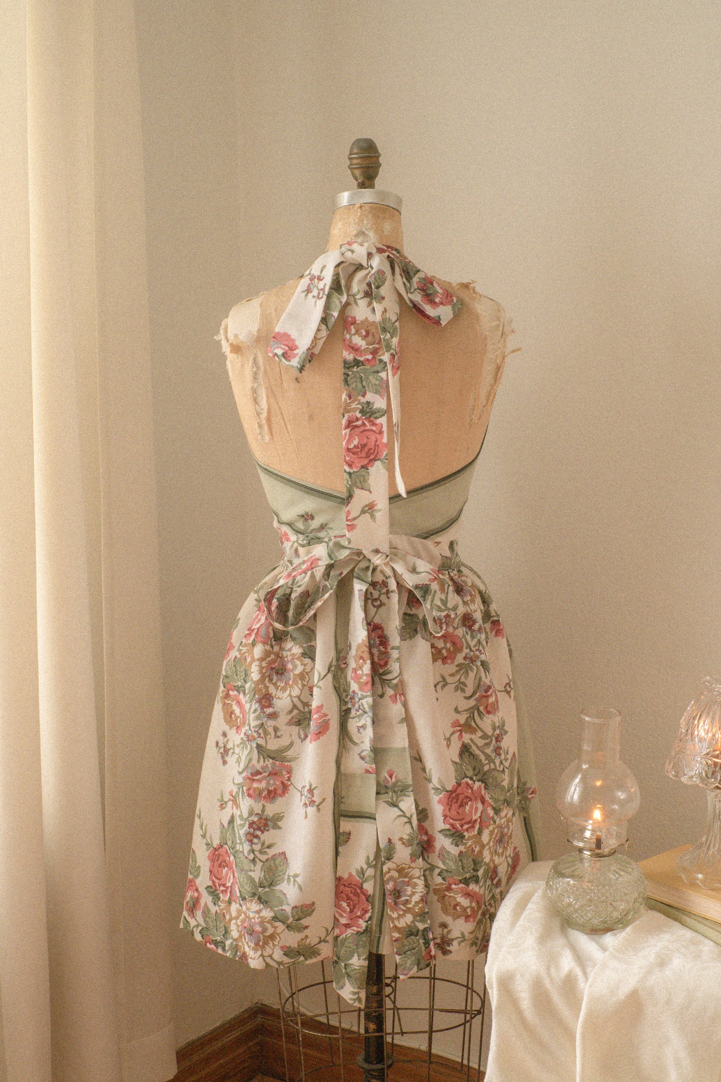 Handmade vintage inspired apron - rose stem