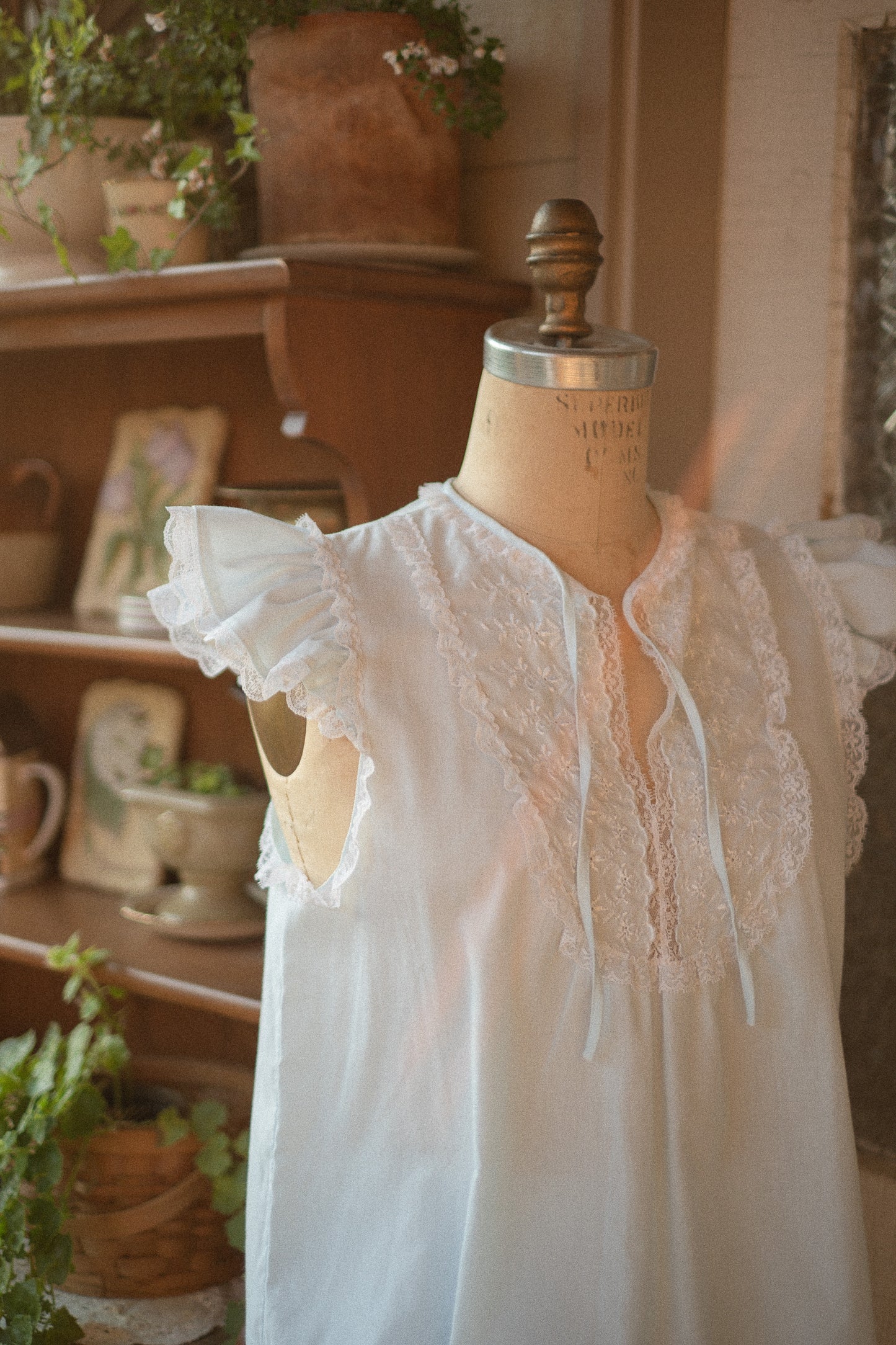 Vintage lacy blue pyjama set