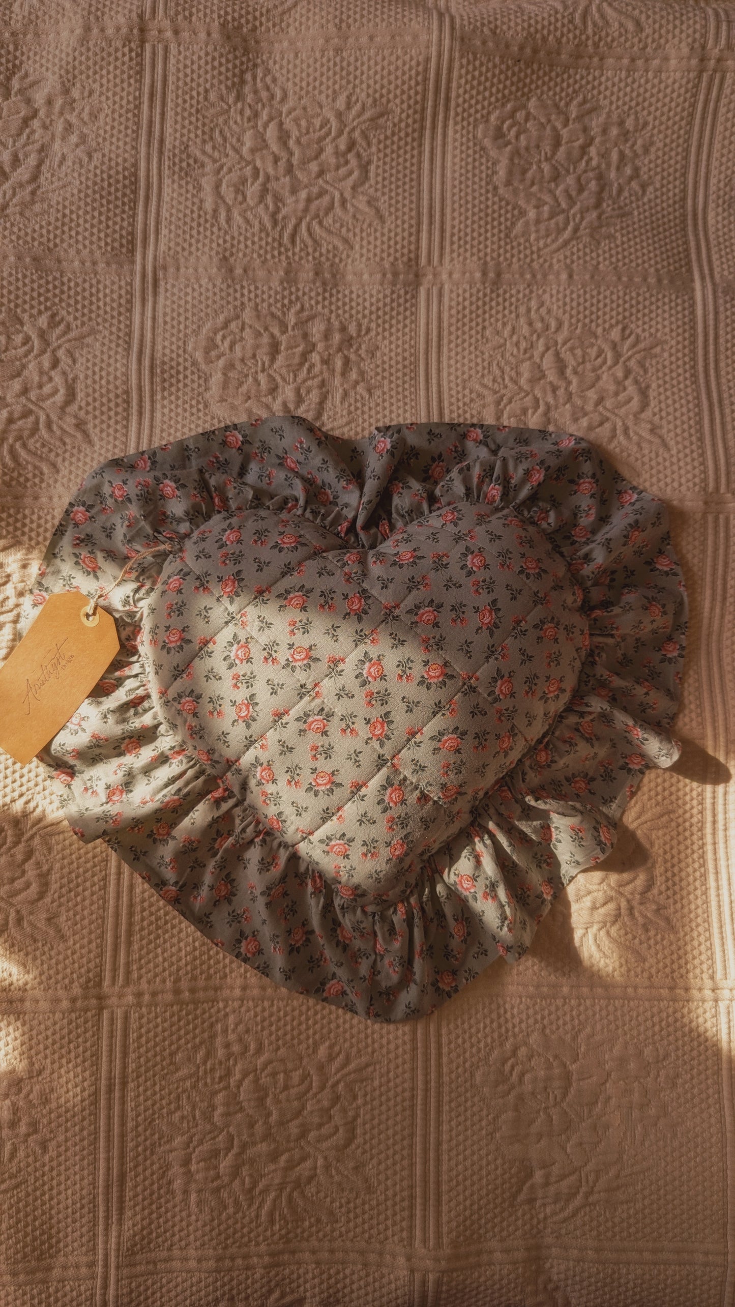 Handmade ruffled heart pillow - secret garden ♡