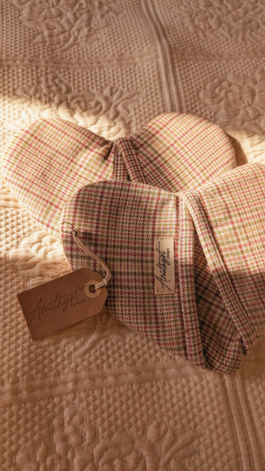 Handmade heart shaped oven mitts - pink plaid