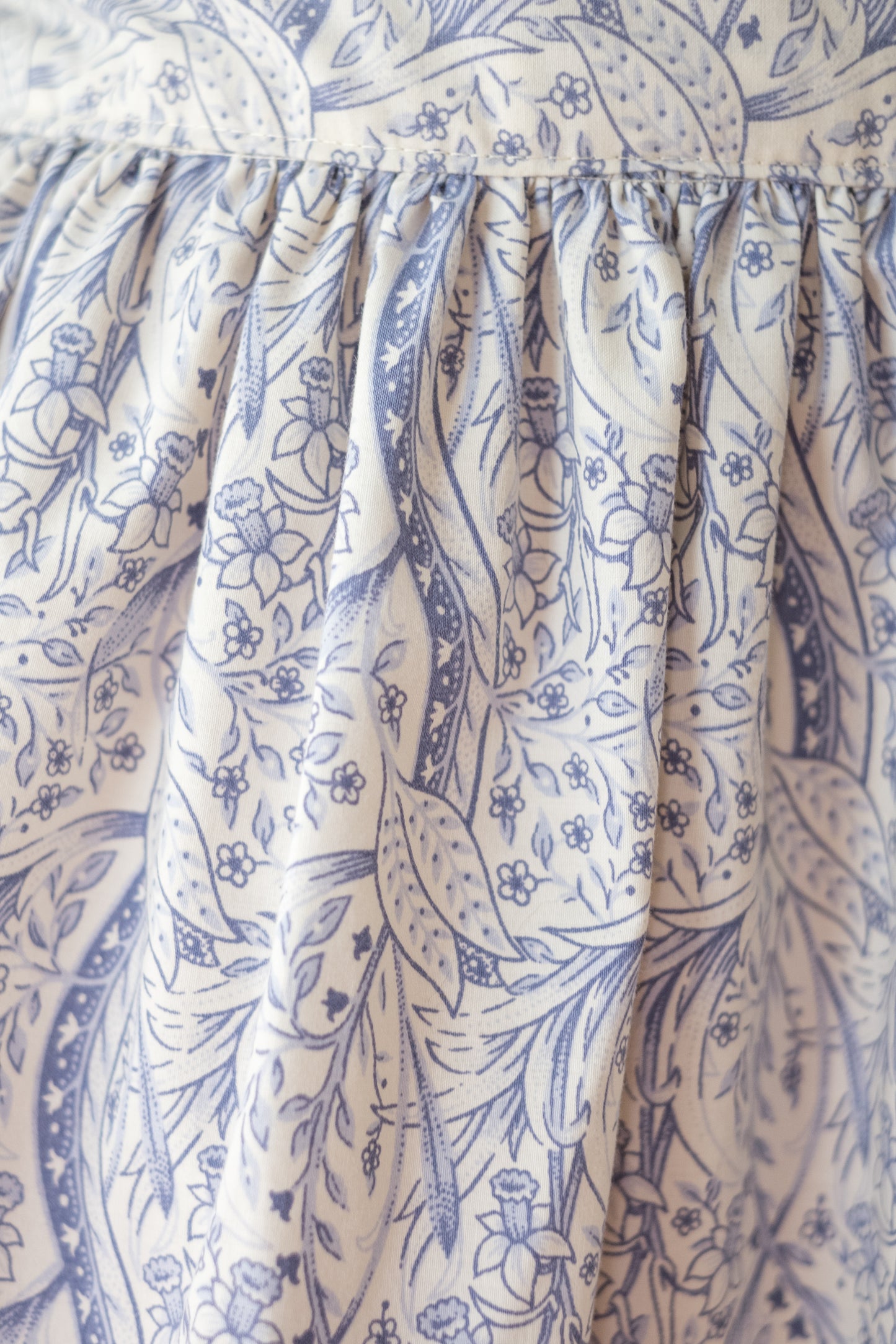 Handmade vintage floral apron - porcelain blue