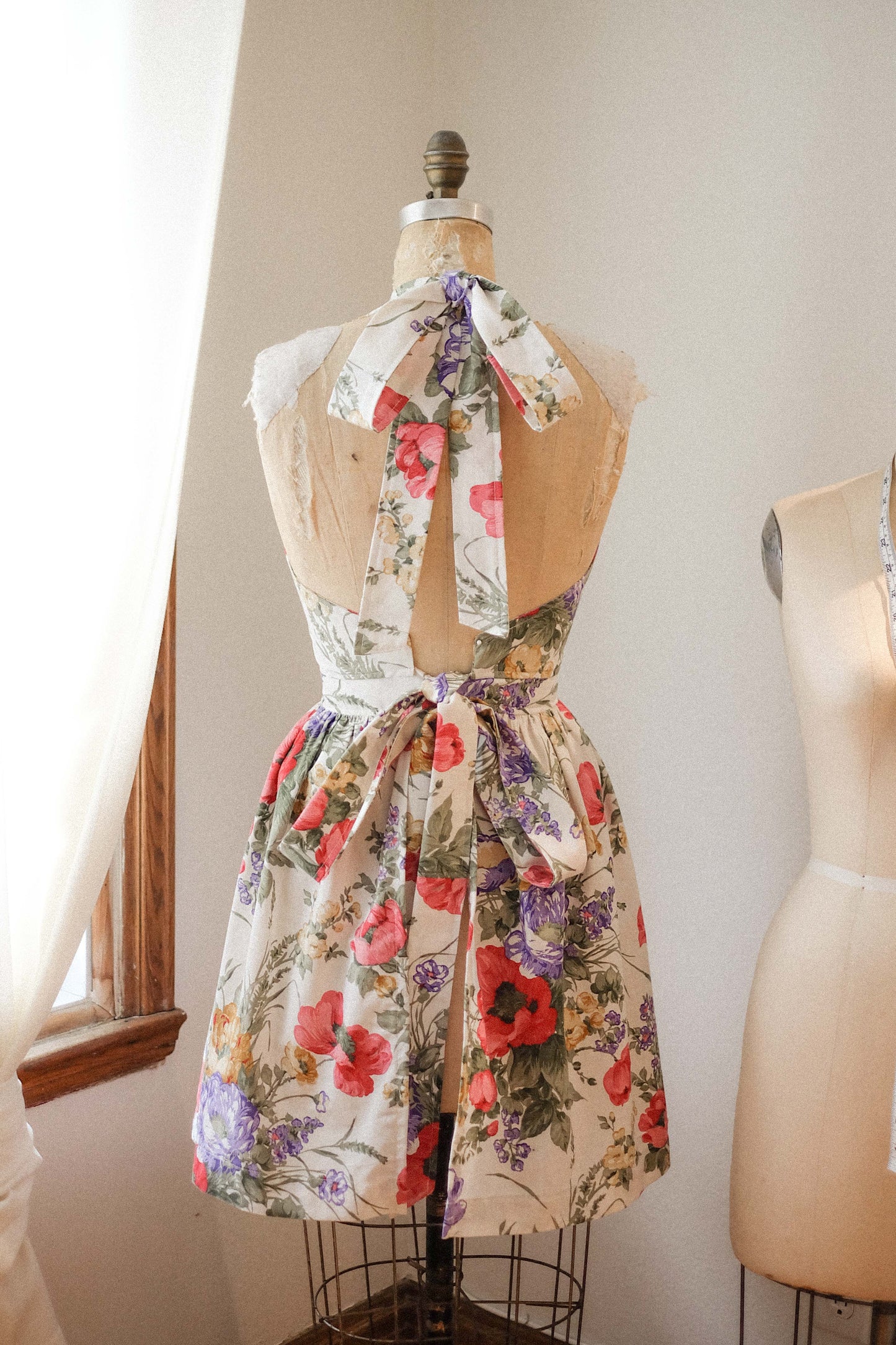 Handmade vintage floral apron - Poppy