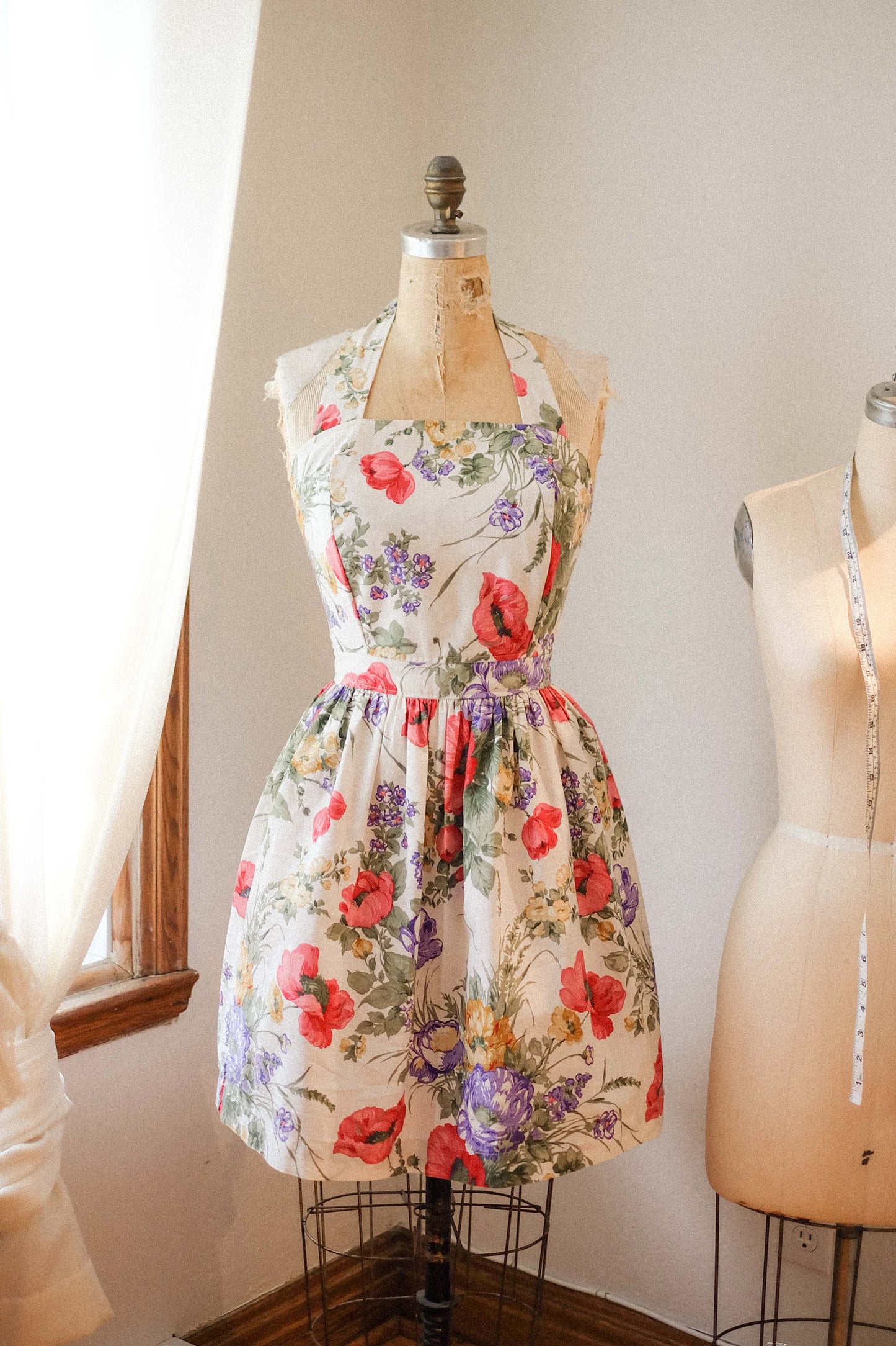 Handmade vintage floral apron - Poppy