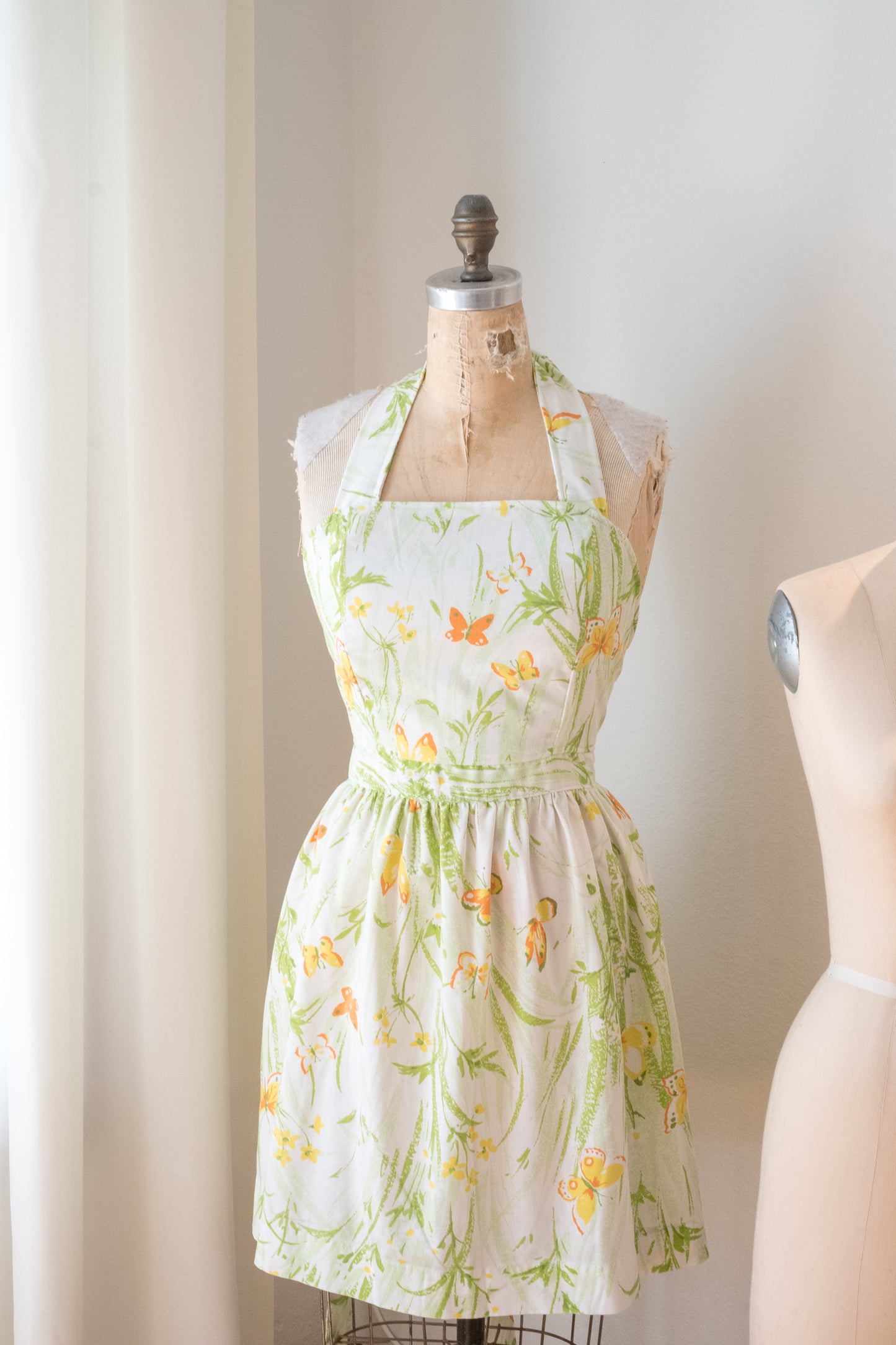 Handmade vintage floral apron - butterfly fields